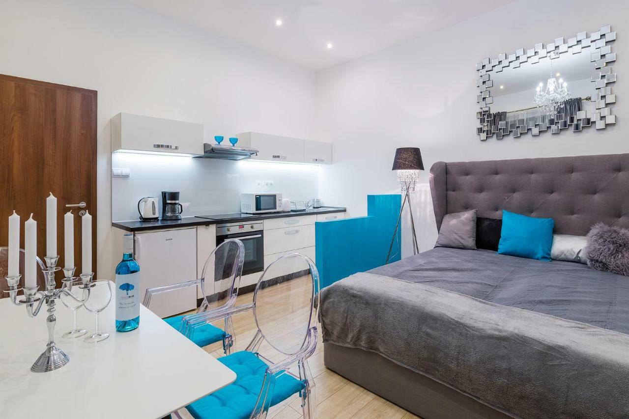 Parking, Ac, 2 Bedroom Design Flat In The Center 부다페스트 외부 사진