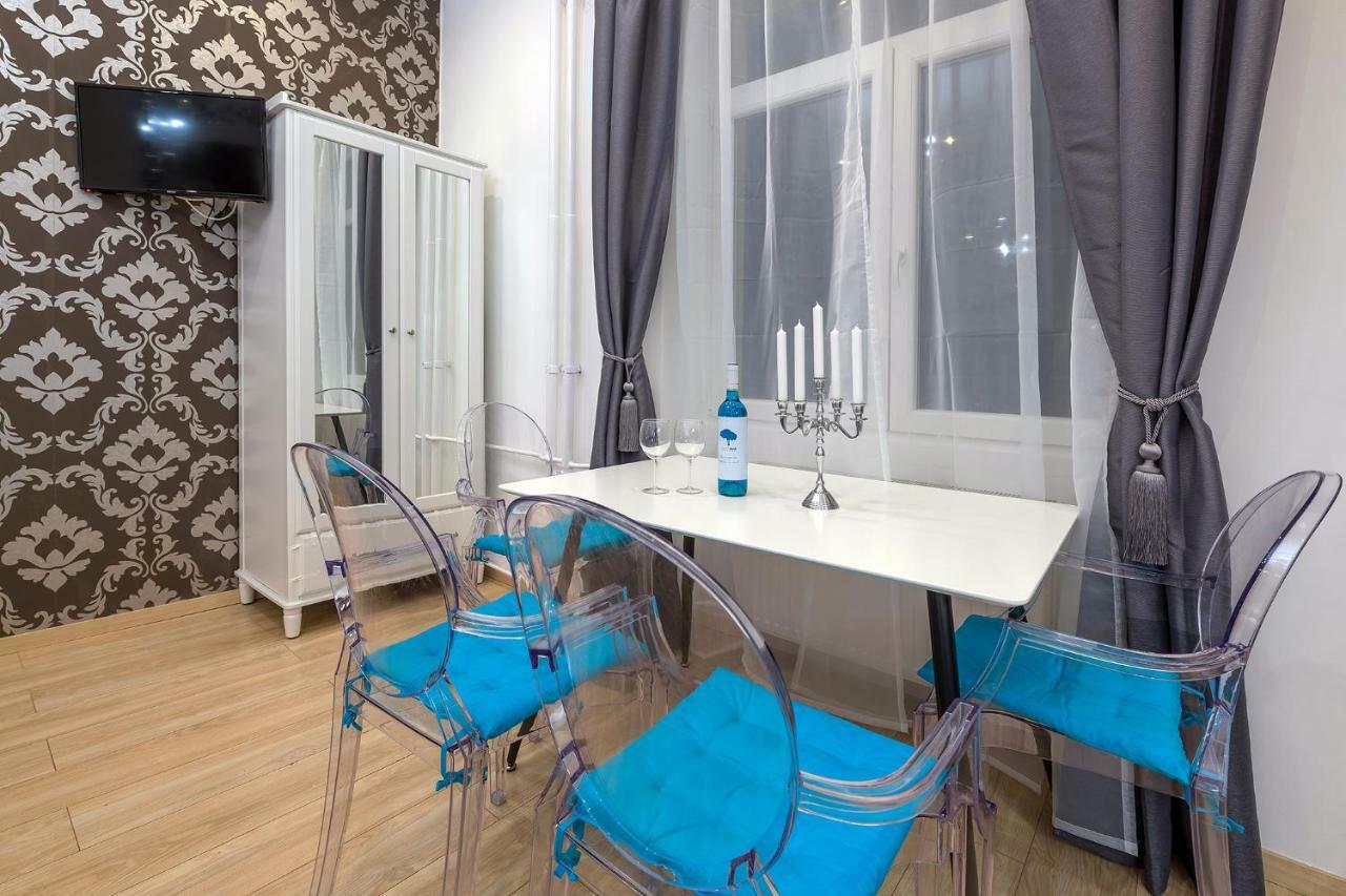 Parking, Ac, 2 Bedroom Design Flat In The Center 부다페스트 외부 사진
