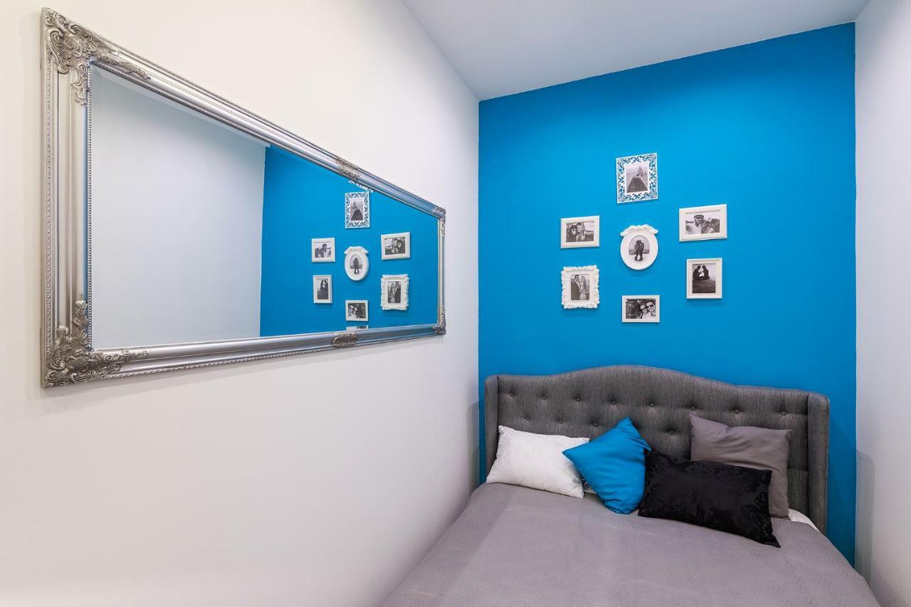 Parking, Ac, 2 Bedroom Design Flat In The Center 부다페스트 외부 사진