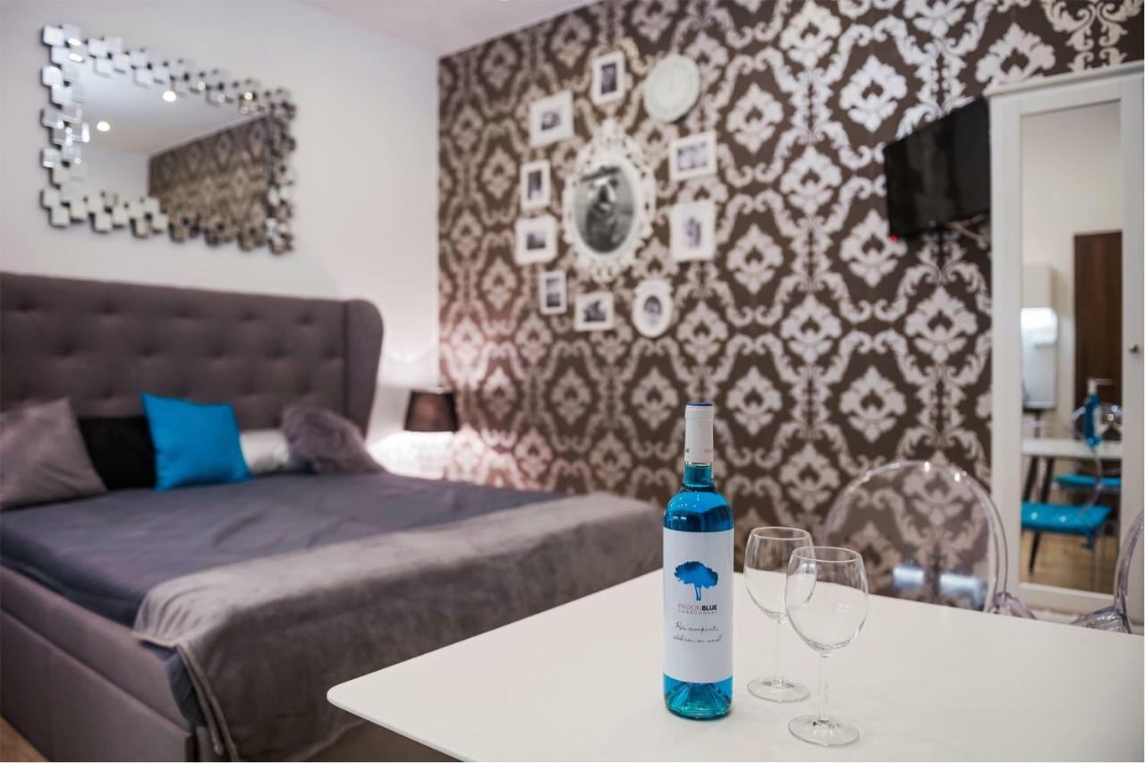 Parking, Ac, 2 Bedroom Design Flat In The Center 부다페스트 외부 사진